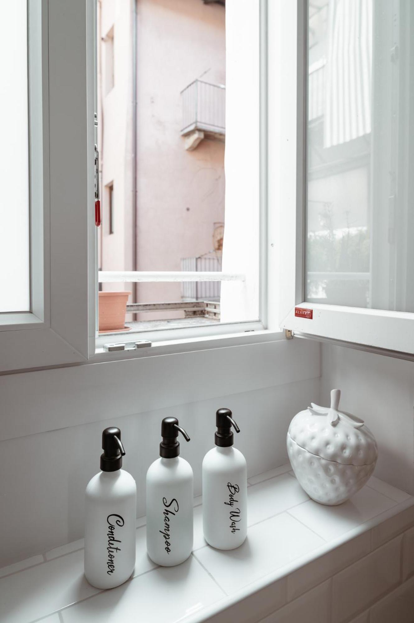 Mercanti Modern Flat - Balcony - Torino Centro Εξωτερικό φωτογραφία